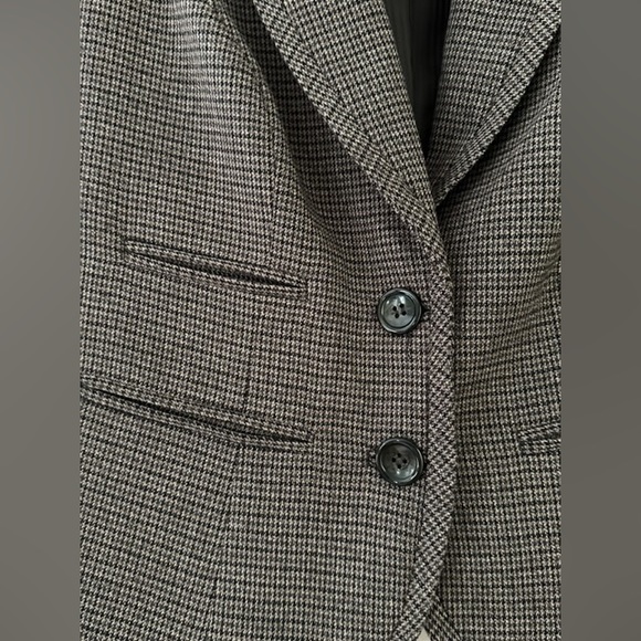 The Limited Collection Tweed Cropped Two Button Blazer XS - Picture 4 of 6